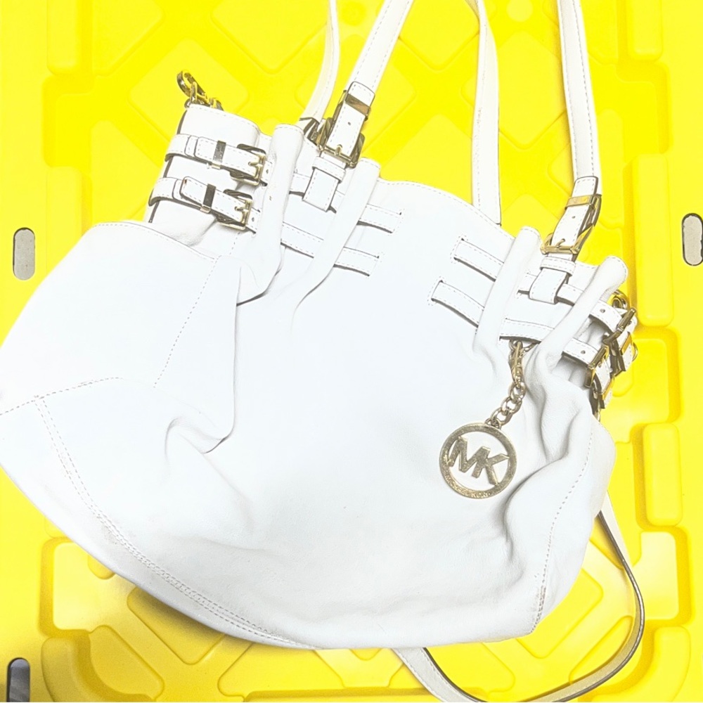Michael Kors White Shoulder Bag with Gold Accents